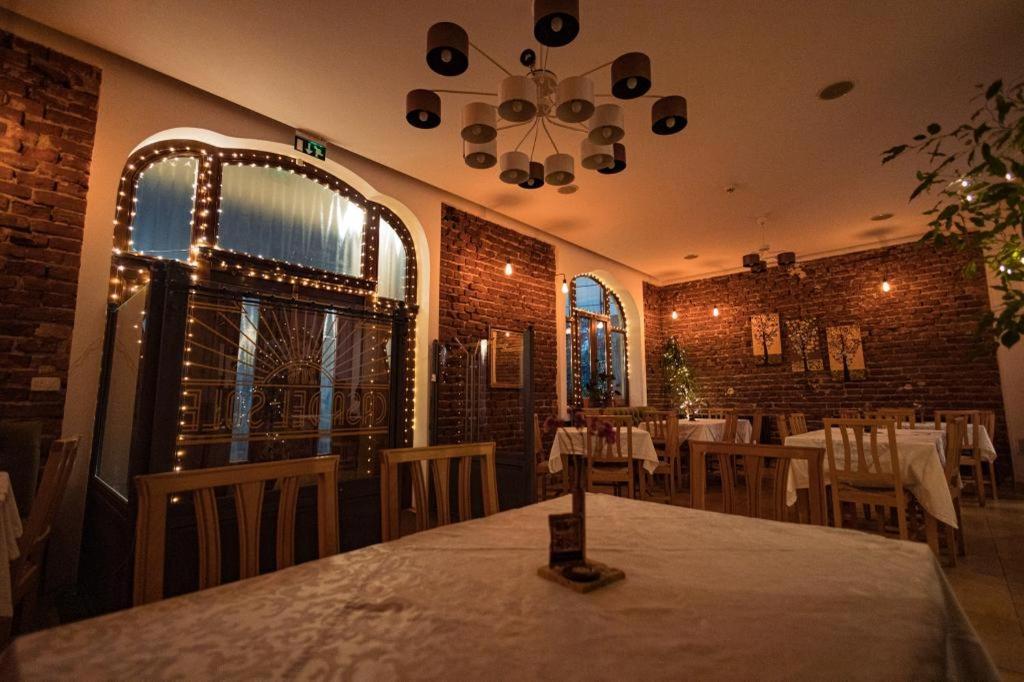 Casa Del Sole Otel Alba Iulia Dış mekan fotoğraf